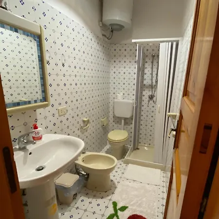 Centro Storico Flat 7 Mins From Port Lipari