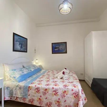 Centro Storico Flat 7 Mins From Port Lipari