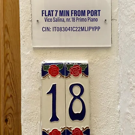Centro Storico Flat 7 Mins From Port Apartman Lipari