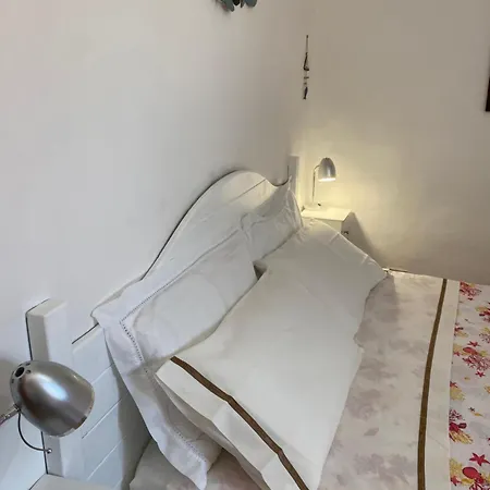 Centro Storico Flat 7 Mins From Port Apartman *